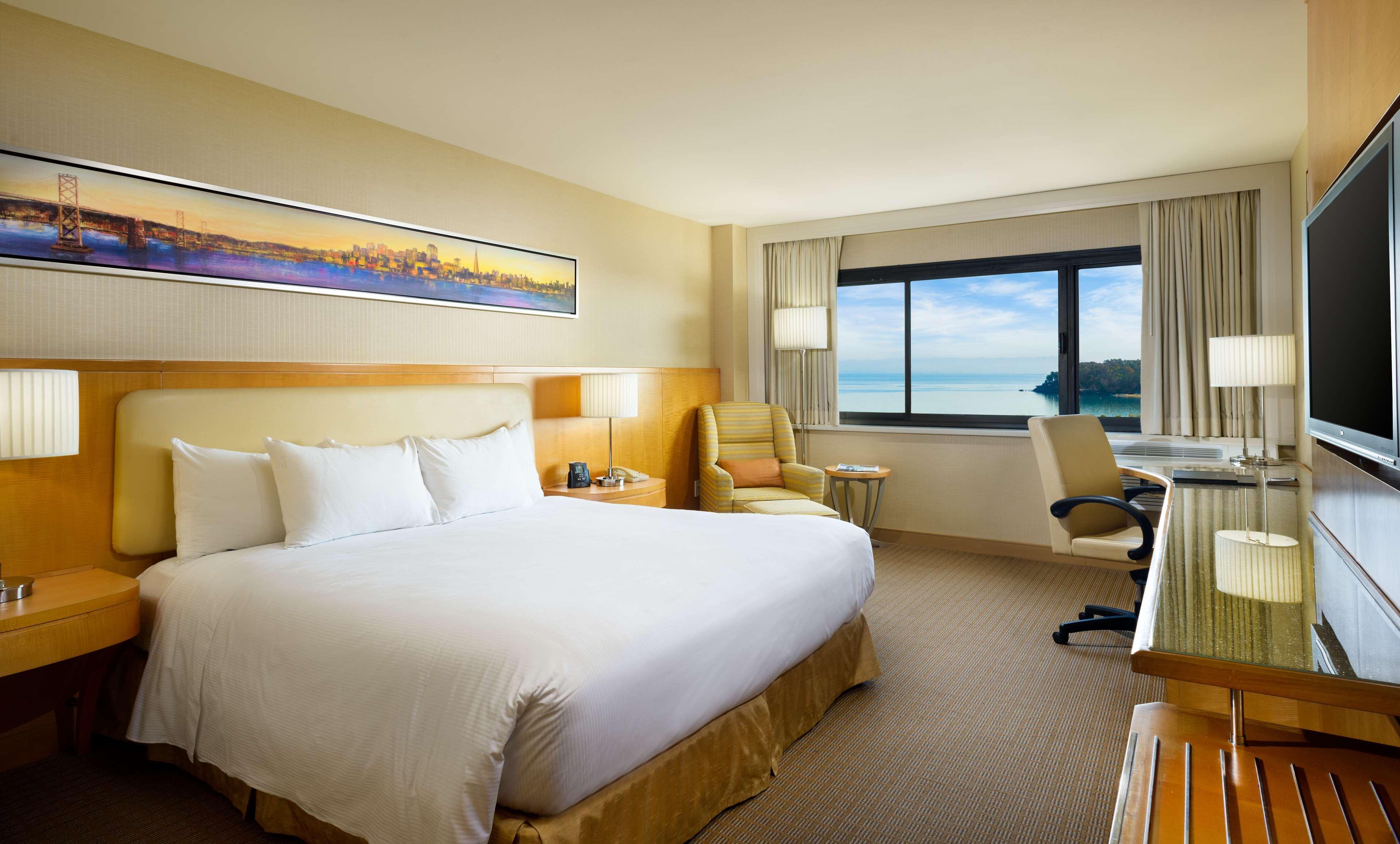Hilton San Francisco Airport Bayfront - No Fee Hotel Burlingame