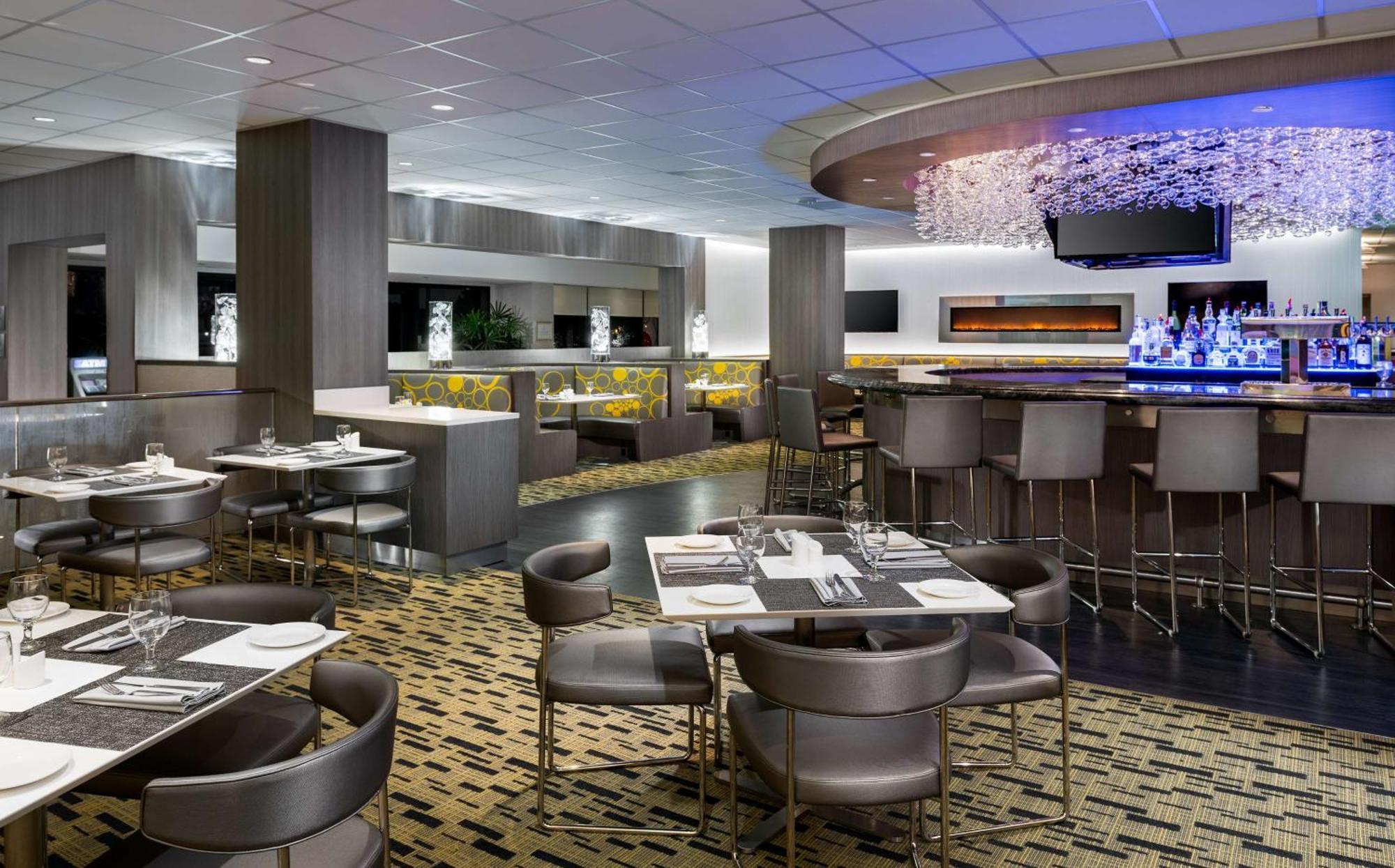Hilton San Francisco Airport Bayfront - No Fee